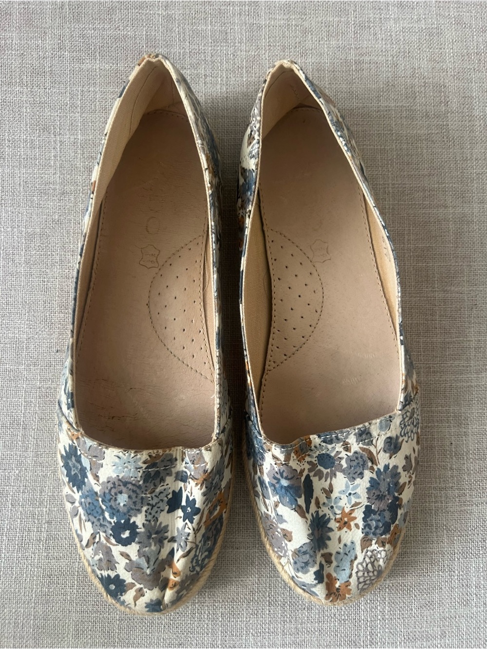 Aldo cream floral slip on shoes, women’s 9, casual, feminine canvas cottagecore